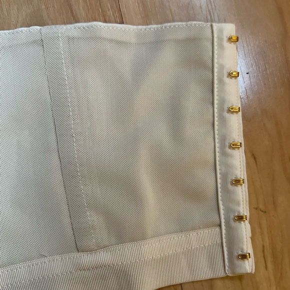 x REVOLVE Kylen Midi Dress in Ivory
Michael Costello - Picture 10 of 10